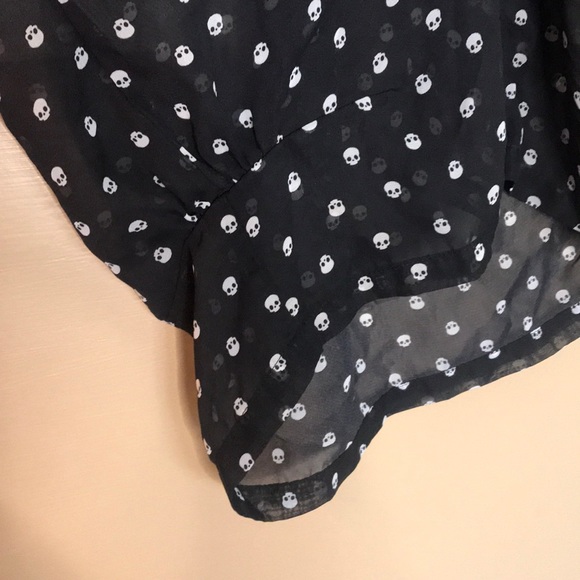 4/$25 Rebellious One Sheer Skull Black White Top - Picture 6 of 8